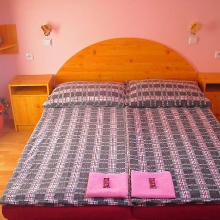 Penzion U Balcarky Ostrov u Macochy Exterior foto