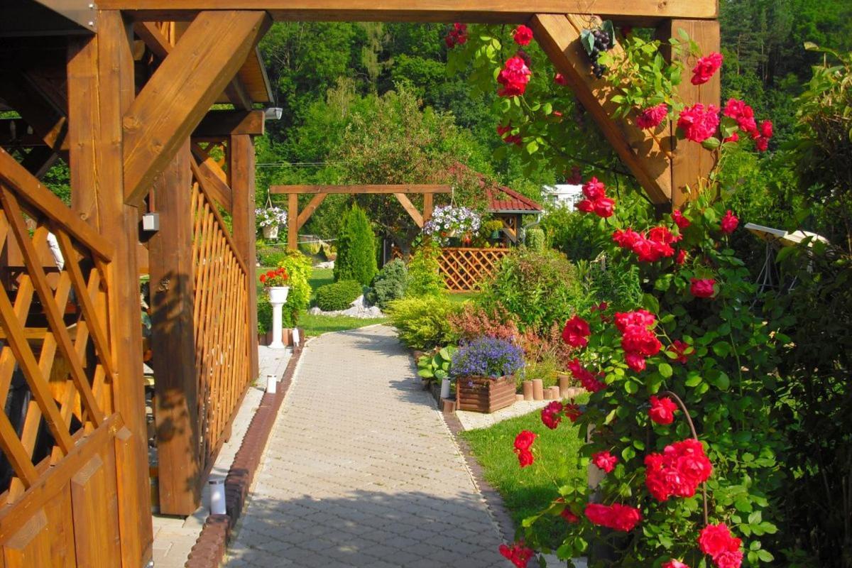 Penzion U Balcarky Ostrov u Macochy Exterior foto